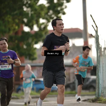 Runner Photo 8333857