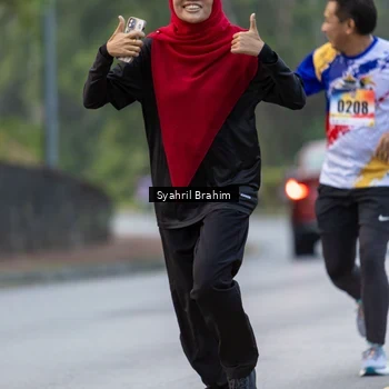 Runner Photo 8334111