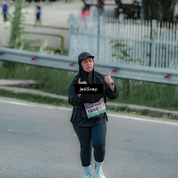 Runner Photo 8334259