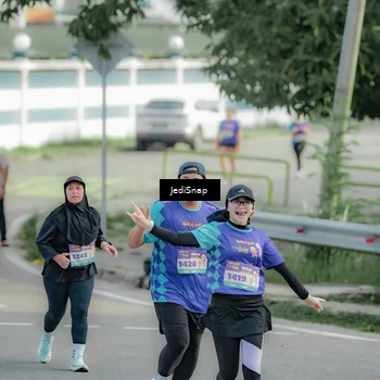 Runner Photo 8334260