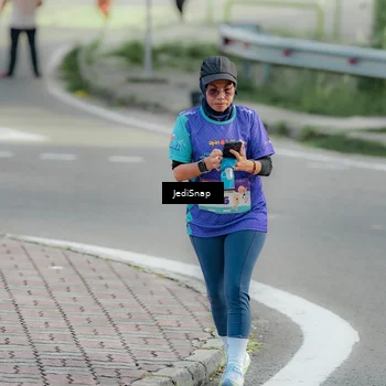 Runner Photo 8334272