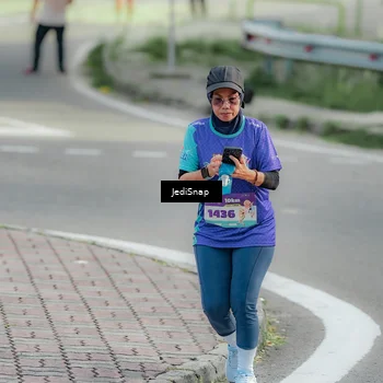 Runner Photo 8334277