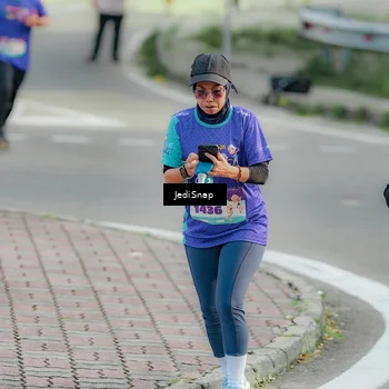 Runner Photo 8334287