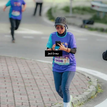 Runner Photo 8334288
