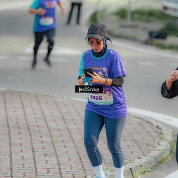 Runner Photo 8334291