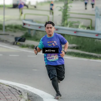 Runner Photo 8334309
