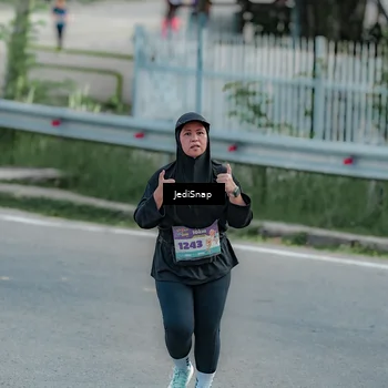 Runner Photo 8334315