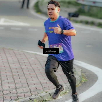 Runner Photo 8334326