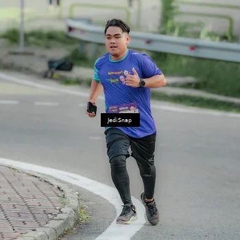 Runner Photo 8334350