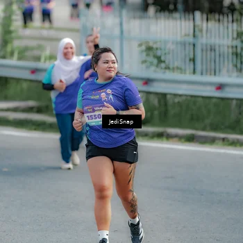 Runner Photo 8334357