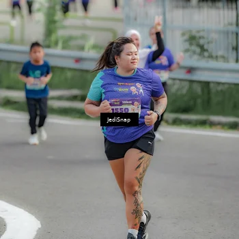Runner Photo 8334368