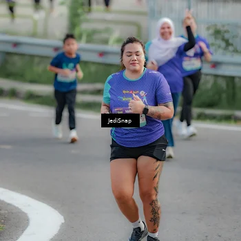 Runner Photo 8334369
