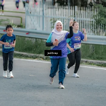 Runner Photo 8334371