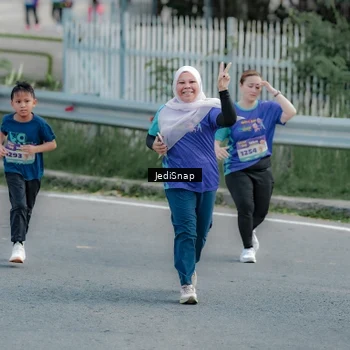 Runner Photo 8334377