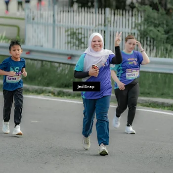 Runner Photo 8334380