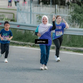 Runner Photo 8334381