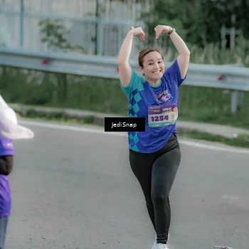 Runner Photo 8334411