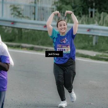 Runner Photo 8334412