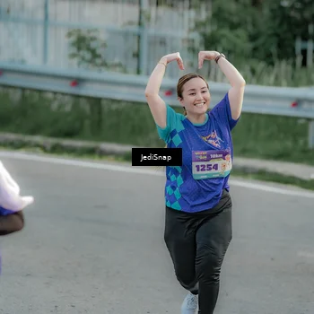 Runner Photo 8334415