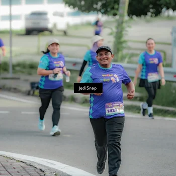 Runner Photo 8334424