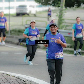 Runner Photo 8334427