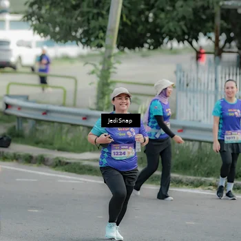Runner Photo 8334444