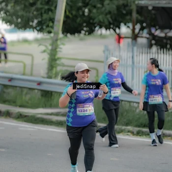 Runner Photo 8334449