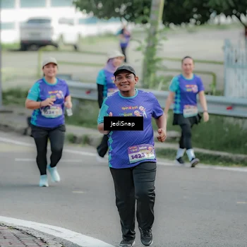 Runner Photo 8334452