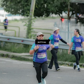 Runner Photo 8334459