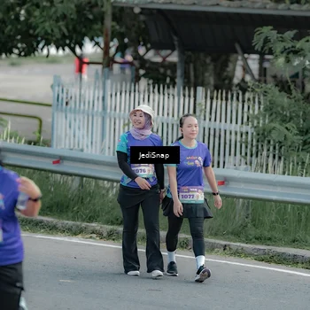 Runner Photo 8334465