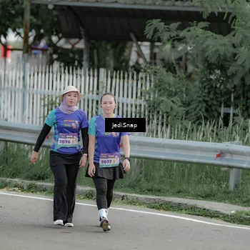 Runner Photo 8334468