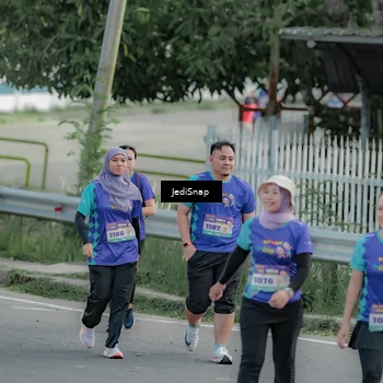 Runner Photo 8334494