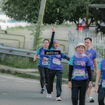 Runner Photo 8334500