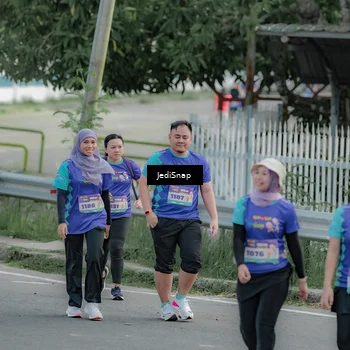 Runner Photo 8334503