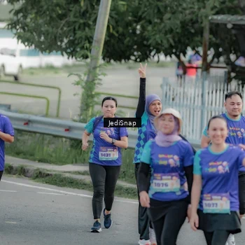 Runner Photo 8334519