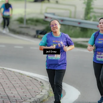 Runner Photo 8334543