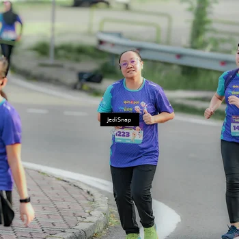 Runner Photo 8334549