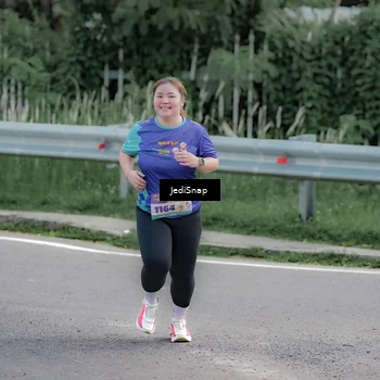 Runner Photo 8334571