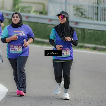 Runner Photo 8334605