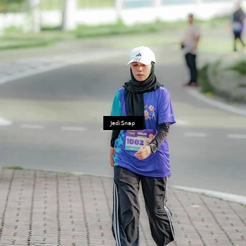 Runner Photo 8334642