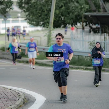 Runner Photo 8334683