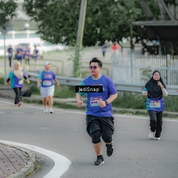 Runner Photo 8334688