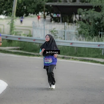 Runner Photo 8334705