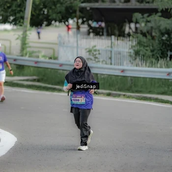 Runner Photo 8334711