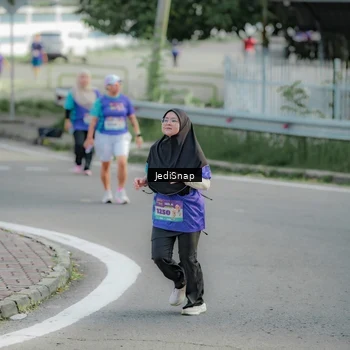 Runner Photo 8334725