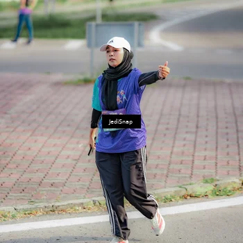 Runner Photo 8334751