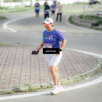 Runner Photo 8334753