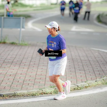 Runner Photo 8334756