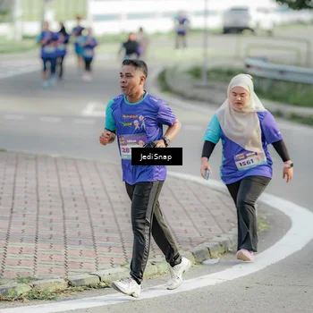 Runner Photo 8334781