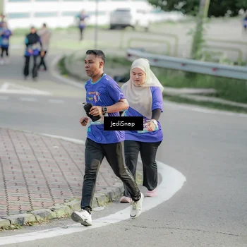 Runner Photo 8334789